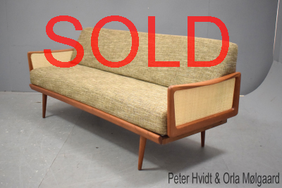 Peter Hvidt and Orla Molgaard FD452 settee | All new cane