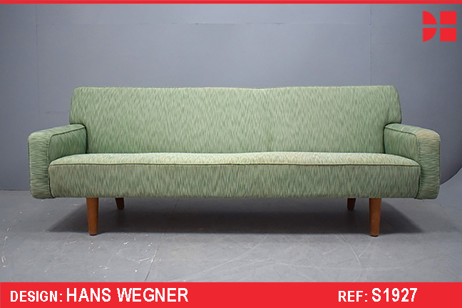 Hans Wegner AP32 sofa | Original 1950s fabric
