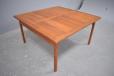 The top is entirely made of solid teak so the grain is the same on the underside