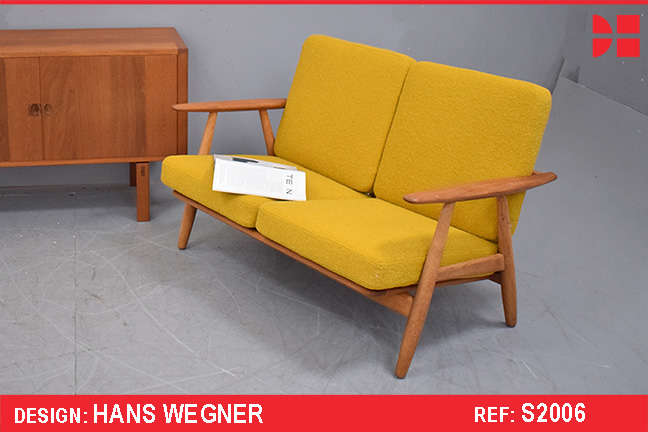 Hans Wegner Cigar sofa | Teak & oak frame