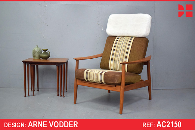 Model FD164 teak armchair designed by Arne Vodder