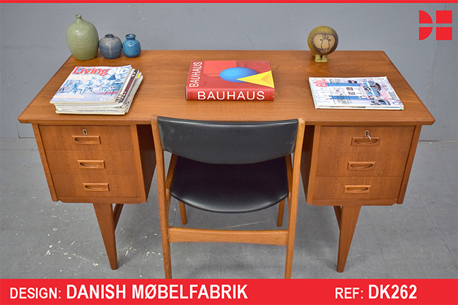 Vintage teak desk designed in the 1960s | Danish Mobelfabrik