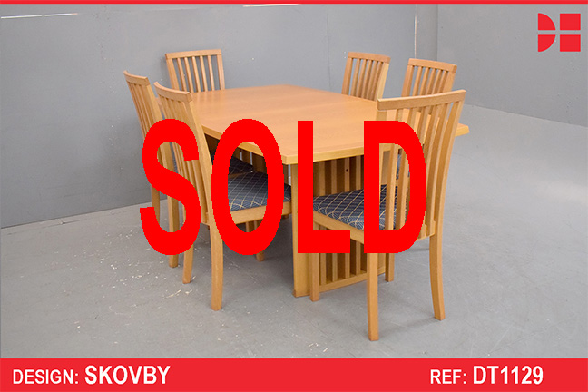 Light oak Skovby dining table with 6 side chairs