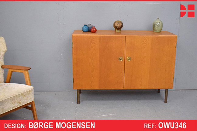 Model 232 cabinet in oak by Borge Mogensen
