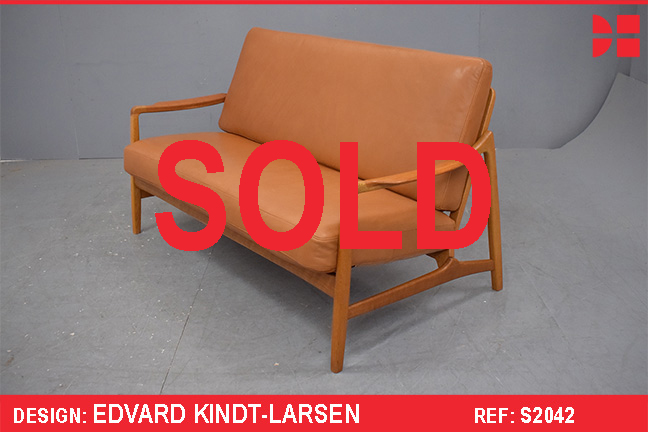 Edvard Kindt-larsen vintage 2 seat sofa model FD117 with leather upholstery