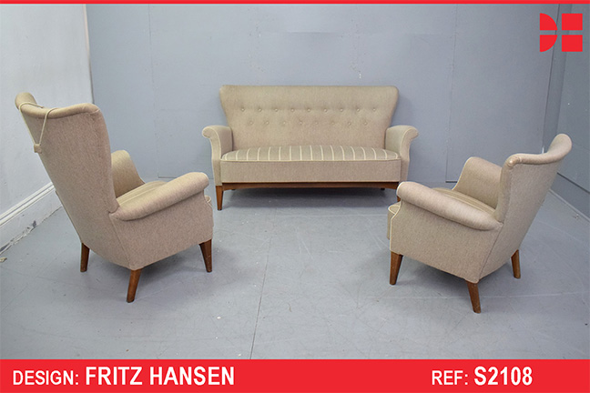 Impressive small suite by Fritz Hansen - 8020 Serie