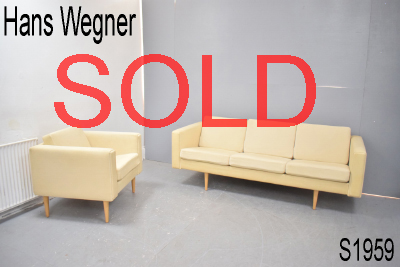 Hans Wegner vintage GE300 sofa | Upholstery project