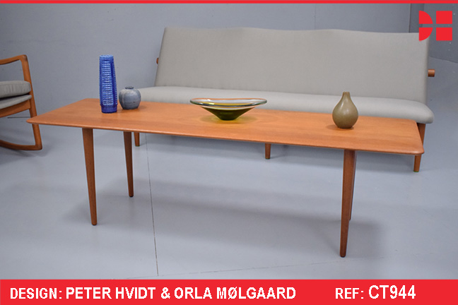 Solid teak coffee table | France & Daverkosen FD516