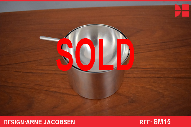 Large stainless steel revolving ash tray | Stelton 