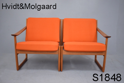 Vintage teak sofa by Hvidt & Molgaard