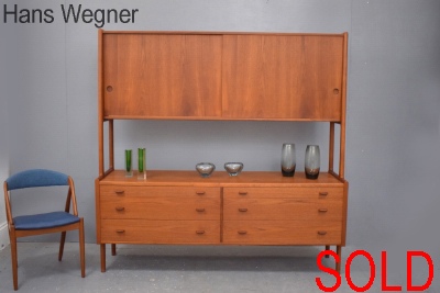 Hans Wegner RY20 teak wall unit | Ry Mobler