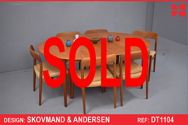 Vintage teak round dining table - Skovmand & Andersen