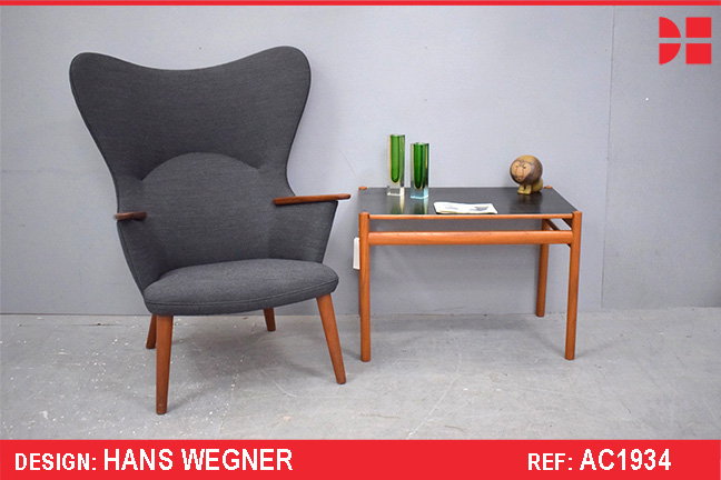 Hans Wegner MAMA BEAR armchair | Model AP 28