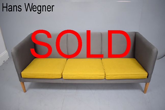 Hans wegner vintage sofa with high sides model AP18s