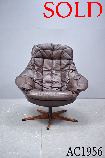 Bramin swivel chair | Brown leather