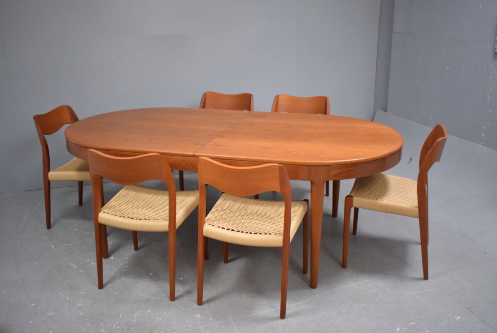Arne hovmand olsen dining table online