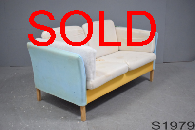 Classic box frame 2 seat sofa | Upholstery project