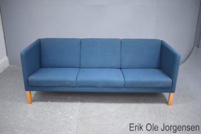 Erik Ole Jorgensen sofa EJ380 | Restoration project