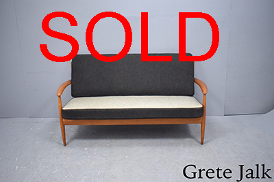 Rare 2 seat teak sofa | Grete Jalk | France & Son