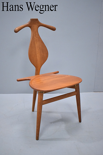 Valet chair | Hans Wegner  | Johannes Hansen JH540