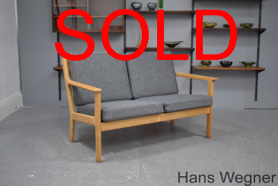 Hans Wegner vintage 2 seat sofa | Oak frame GE265