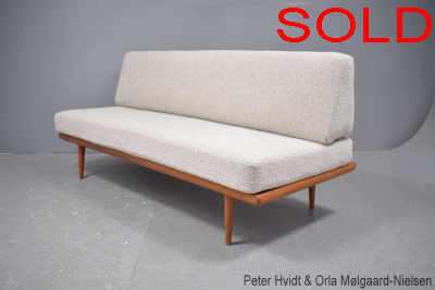 Peter Hvidt & Orla Molgaard MINERVA sofa | FD418