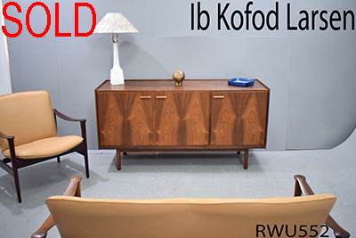Ib Kofod-Larsen short sideboard | Honduran rosewood