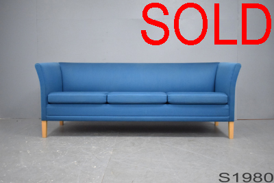 Danish 3 seat project sofa frame by Jeki | Reupholstery project