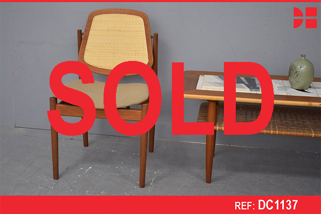 Vintage teak dining chair with back panel back rest - Arne Vodder
