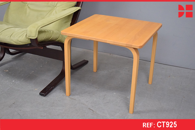 Solid beech side table | Danish design