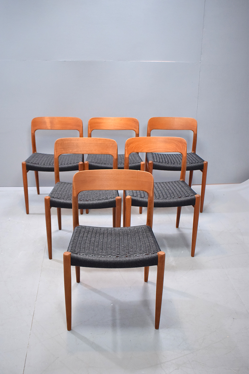 Niels Moller dining chairs, Model 75 black cord