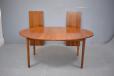 Vintage oval extending dining table in rosewood. Johannes Andersen design