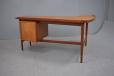 Rare boomerang desk in teak designed by Arne Vodder  - view 8