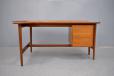 Rare boomerang desk in teak designed by Arne Vodder  - view 5