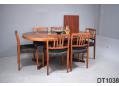 Vintage rosewood dining table on pedestal leg | Round top