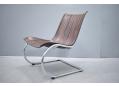 'Freiswinger' inspired frame of model 1270 Agitari lounger chair.