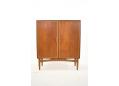 Stylish and spacious china cabinet in teak and oak mix of woods