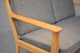 Vintage oak frame GE265 sofa designed by Hans Wegner  - view 6