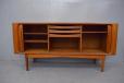 internal shelves and 3 shallow drawers offer lots of storage - Shelves are movable / height adjustable 