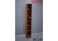 Narrow bookcase in teak | Hundevad