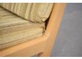Finger joint of the seat and back with opening but NOT loose