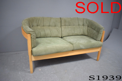 2 seat Danish sofa in beech | Nielaus & Jeki