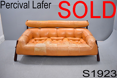 Percival Lafer MP81 sofa | Reupholstery project
