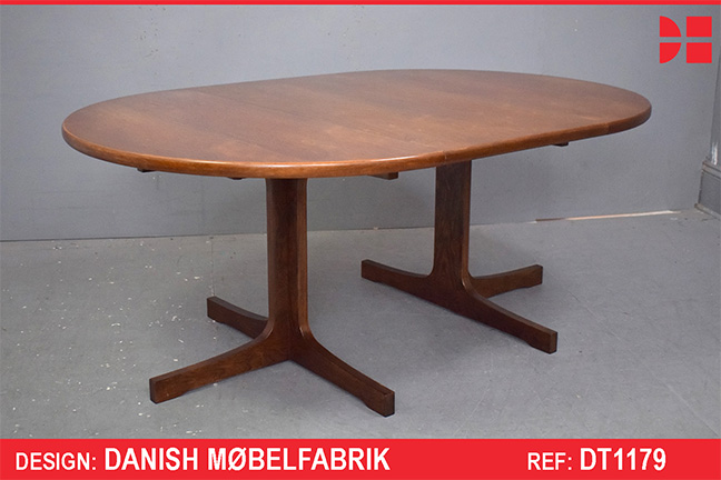 Vintage rosewood dining table with pedestal leg | Danish Mobelfabrik