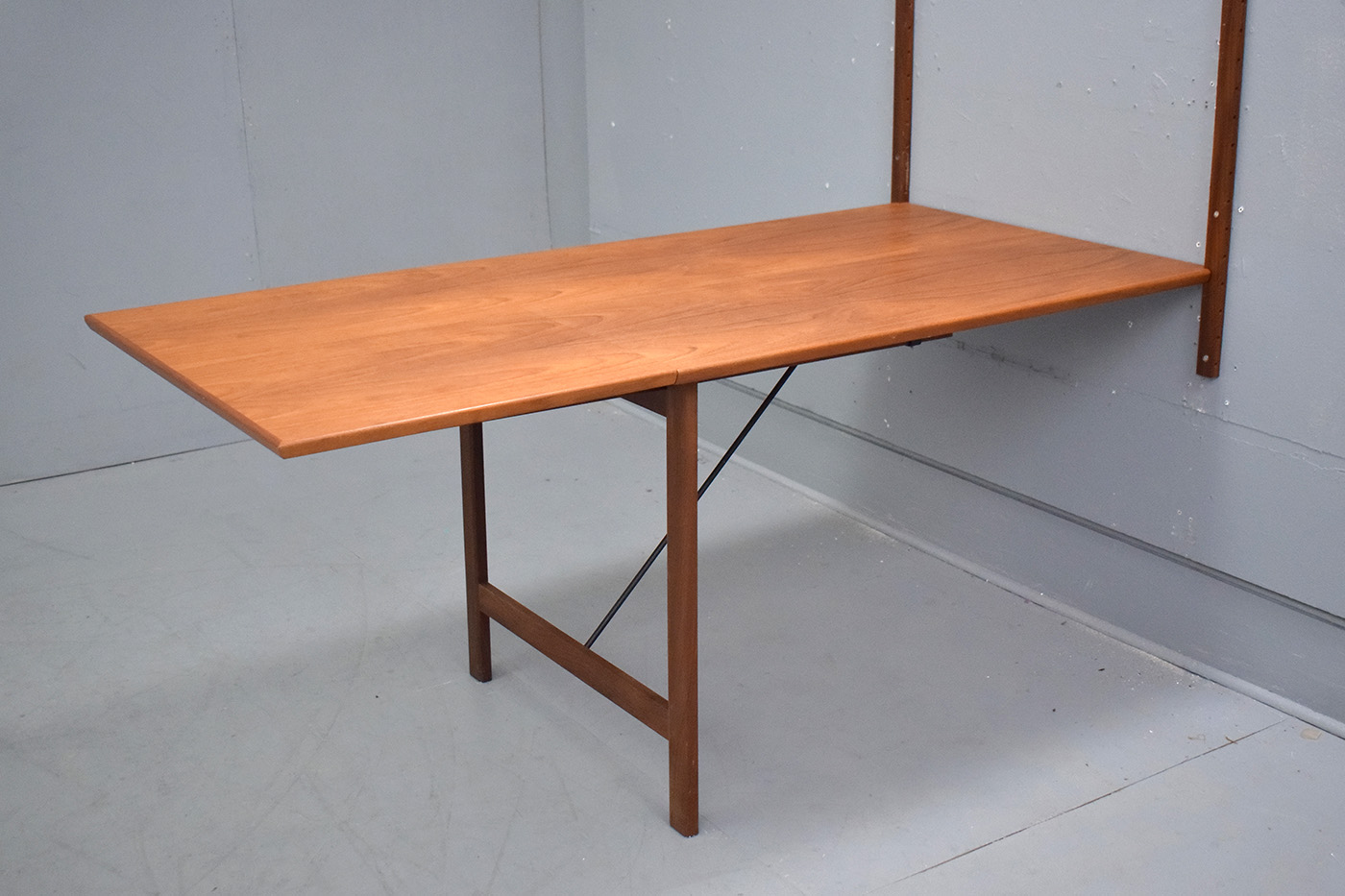 Poul Cadovius table & Cabinet - FOR SYDNEY