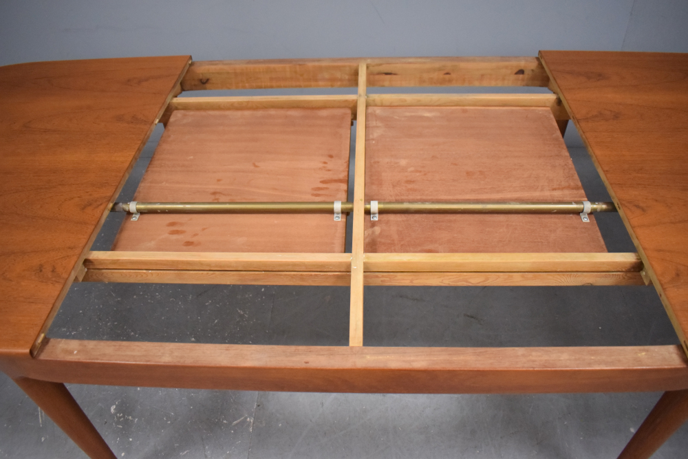 Arne hovmand olsen on sale table