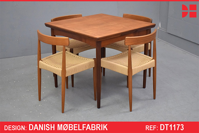 Compact vintage teak dining table with 2 pull-out leaves | Danish Mobelfabrik