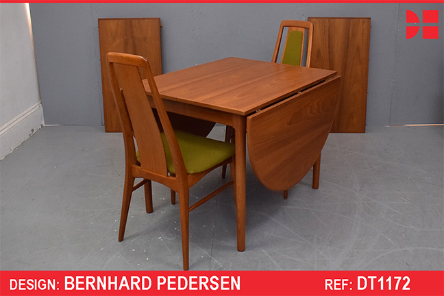 Small vintage teak dining table - Extendable to 106 inch