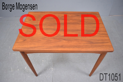 Borge Mogensen small dining - Games table with folding top | Soborg mobelfabrik model 152