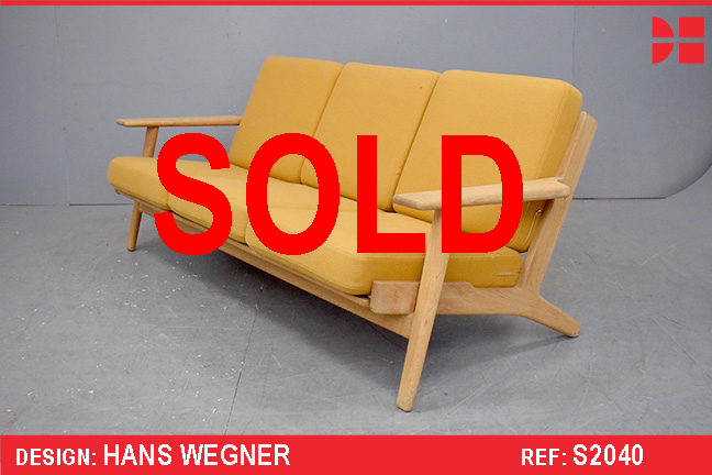 Vinatge oak frame 'Plank' sofa model GE290/3 | Hans Wegner